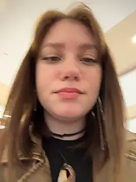 lucy-joy online show from April 30, 8:32 am