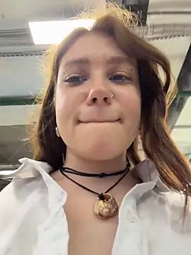 Snapshot of lucy-joy chatting on June 11, 9:17 am lucy-joy online show from June 11, 9:17 am