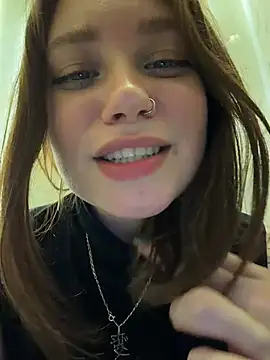 lucy-joy online show from May 11, 4:04 pm