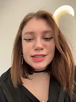 lucy-joy online show from February 7, 11:29 am