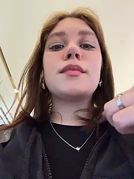 Snapshot of lucy-joy chatting on June 26, 8:31 am lucy-joy online show from June 26, 8:31 am