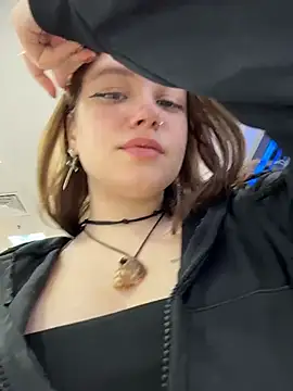 lucy-joy online show from April 24, 8:27 am