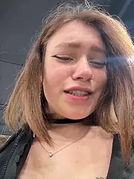 lucy-joy online show from November 23, 8:13 am