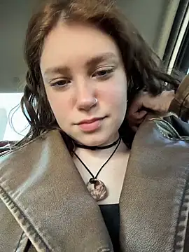 lucy-joy online show from March 31, 7:21 am