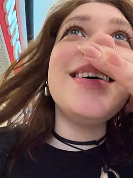 Snapshot of lucy-joy chatting on June 27, 7:25 am lucy-joy online show from June 27, 7:25 am