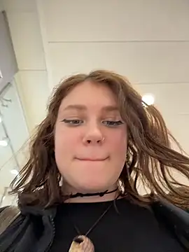 lucy-joy online show from April 9, 1:06 pm