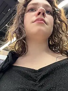 lucy-joy online show from March 17, 7:33 am