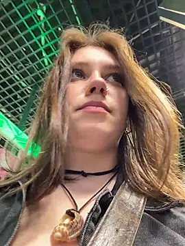 lucy-joy online show from April 3, 9:16 am