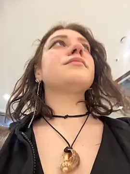 lucy-joy online show from December 20, 9:12 am