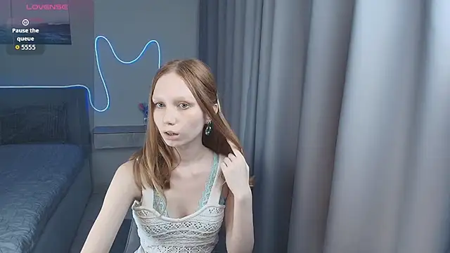 Snapshot of FoxyMira chatting on September 9, 12:58 pm FoxyMira online show from September 9, 12:58 pm