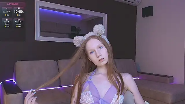 FoxyMira online show from March 12, 4:11 pm