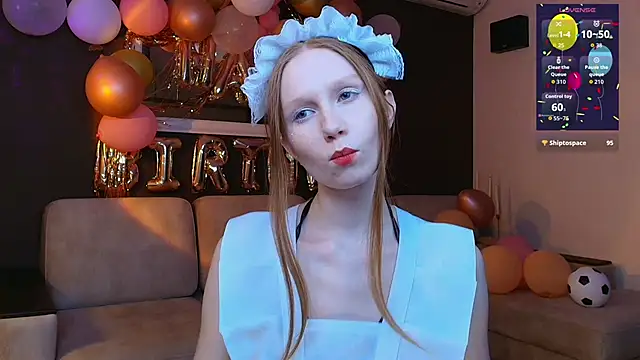 Snapshot of FoxyMira chatting on June 16, 6:41 pm FoxyMira online show from June 16, 6:41 pm