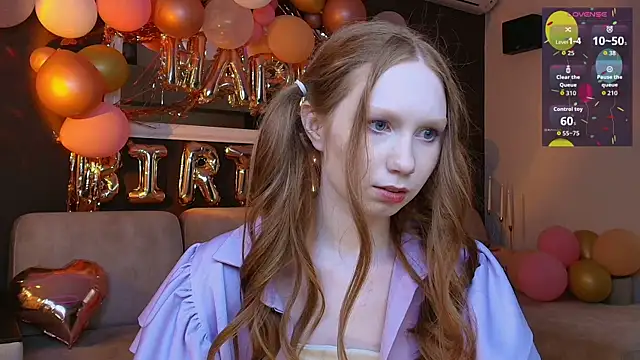 Snapshot of FoxyMira chatting on June 15, 4:39 pm FoxyMira online show from June 15, 4:39 pm
