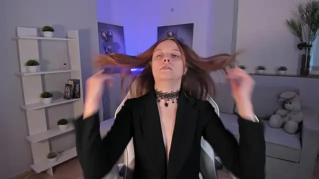 Snapshot of AlicePill chatting on October 13, 2:02 am AlicePill online show from October 13, 2:02 am