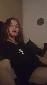 Snapshot of AlicePill chatting on December 15, 11:16 am AlicePill online show from December 15, 11:16 am