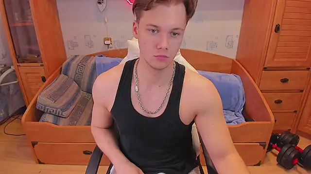 Dexter Bennett online show from April 15, 1:04 pm