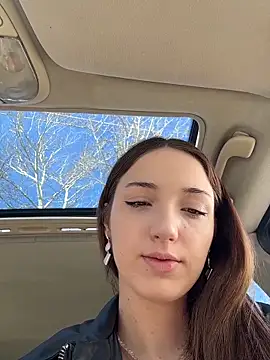 DollyTall online show from March 25, 8:14 am