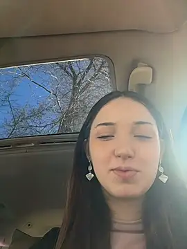 DollyTall online show from March 29, 4:03 am