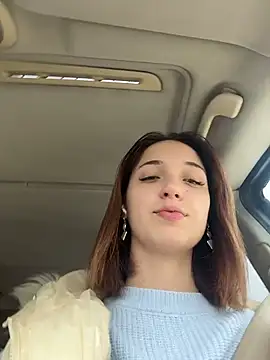 DollyTall online show from November 6, 8:40 am