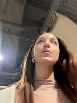 DollyTall online show from April 10, 6:20 am