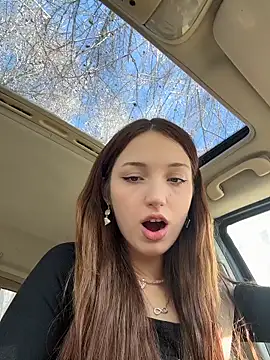 DollyTall online show from March 23, 6:46 am