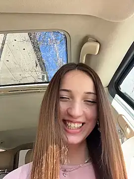 DollyTall online show from March 18, 9:12 am