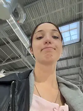 DollyTall online show from October 21, 11:42 am