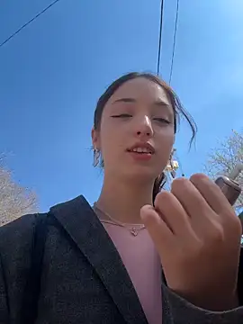 DollyTall online show from April 14, 6:29 am