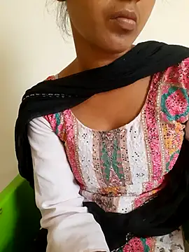 Snapshot of AnkitaDevi chatting on July 1, 3:29 am AnkitaDevi online show from July 1, 3:29 am
