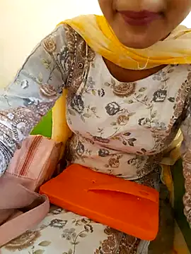Snapshot of AnkitaDevi chatting on June 17, 6:24 am AnkitaDevi online show from June 17, 6:24 am