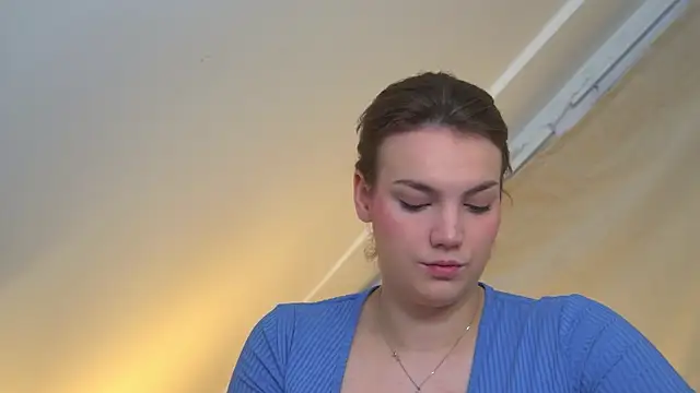 Snapshot of KarenClarks chatting on October 16, 6:38 pm KarenClarks online show from October 16, 6:38 pm