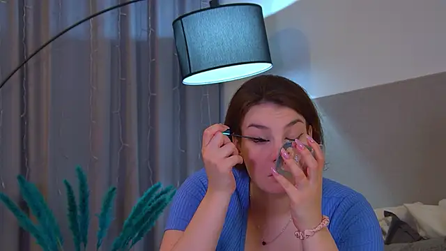 Snapshot of KarenClarks chatting on November 14, 6:33 pm KarenClarks online show from November 14, 6:33 pm