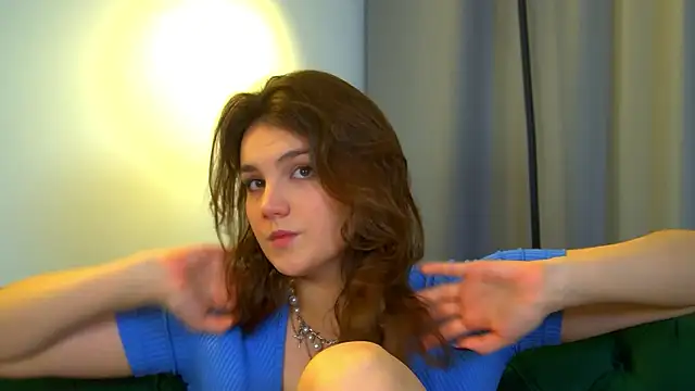 Snapshot of KarenClarks chatting on October 22, 6:18 pm KarenClarks online show from October 22, 6:18 pm