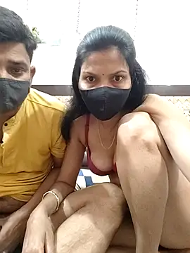 Yourhotsweetgirl online show from March 22, 6:09 pm