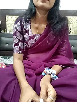 Snapshot of Yourhotsweetgirl chatting on November 11, 3:45 am Yourhotsweetgirl online show from November 11, 3:45 am