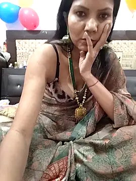 Snapshot of Yourhotsweetgirl chatting on November 15, 8:18 am Yourhotsweetgirl online show from November 15, 8:18 am