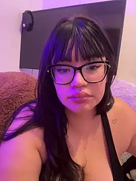 Emily Taylor2 online show from March 29, 2:57 am