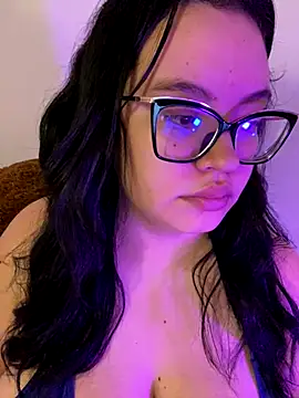 Emily Taylor2 online show from October 17, 1:53 am