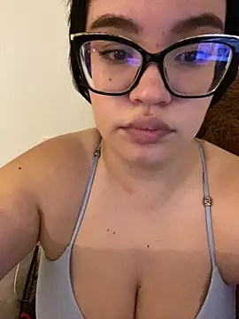 Emily Taylor2 online show from September 18, 2:58 am