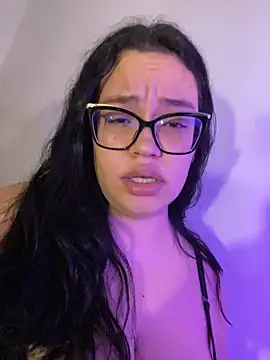 Emily Taylor2 online show from October 22, 2:22 am