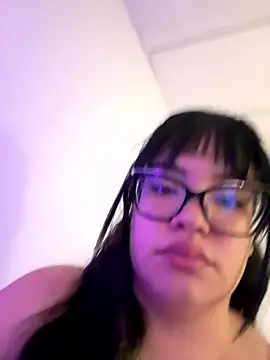 Snapshot of Emily_Taylor2 chatting on January 12, 2:07 am Emily Taylor2 online show from January 12, 2:07 am