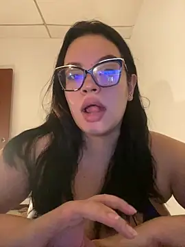 Emily Taylor2 online show from September 10, 3:05 am