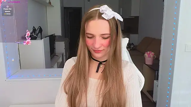 Elsa wow online show from March 30, 8:49 am