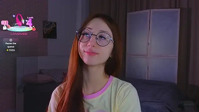 Snapshot of AvrilLeMell chatting on October 16, 10:07 pm AvrilLeMell online show from October 16, 10:07 pm