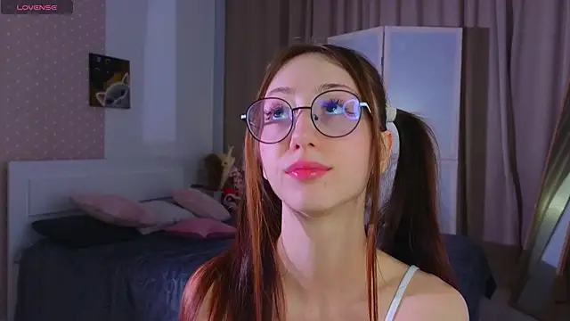 Snapshot of AvrilLeMell chatting on November 10, 10:04 pm AvrilLeMell online show from November 10, 10:04 pm