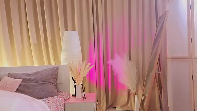 AvrilLeMell online show from February 26, 9:04 pm