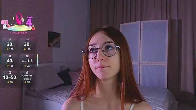 Snapshot of AvrilLeMell chatting on October 11, 9:05 pm AvrilLeMell online show from October 11, 9:05 pm