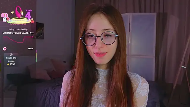 Snapshot of AvrilLeMell chatting on November 7, 9:52 pm AvrilLeMell online show from November 7, 9:52 pm