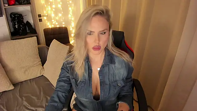 BonerBarbie online show from March 13, 5:18 pm