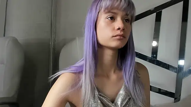 Snapshot of barbieambar chatting on October 10, 1:45 pm barbieambar online show from October 10, 1:45 pm